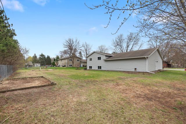 411 4th Street N, Sartell, MN 56377