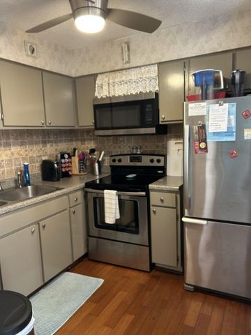 850 Mallery Street 4O, St Simons Island, GA 31522