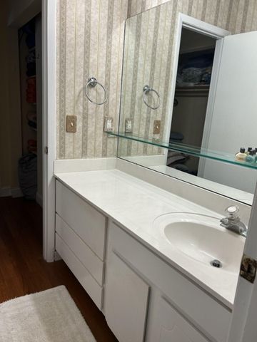 850 Mallery Street 4O, St Simons Island, GA 31522