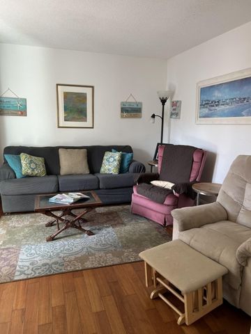 850 Mallery Street 4O, St Simons Island, GA 31522