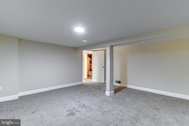 300 LORRAINE AVE, Baltimore, MD 21221