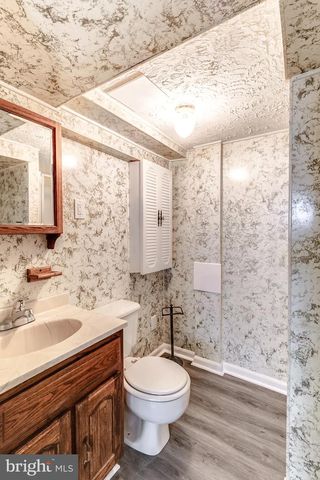 300 LORRAINE AVE, Baltimore, MD 21221