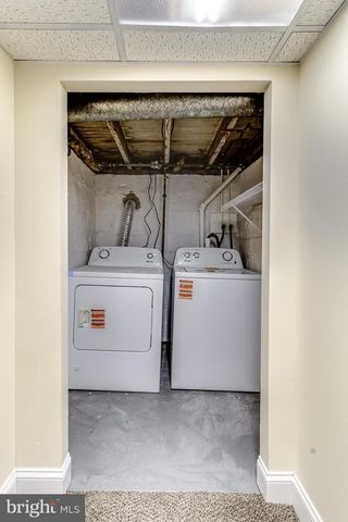 300 LORRAINE AVE, Baltimore, MD 21221