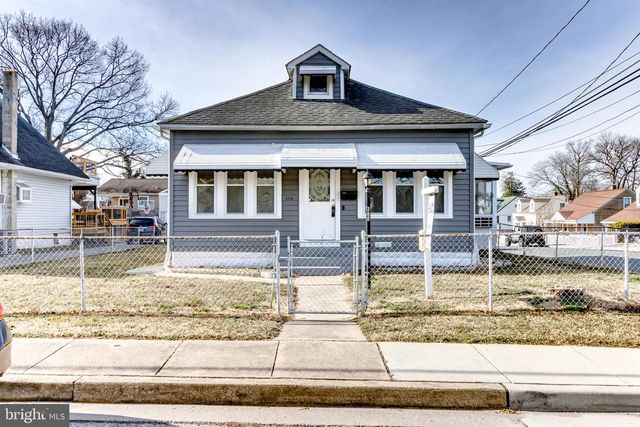 300 LORRAINE AVE, Baltimore, MD 21221