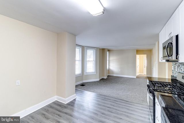 300 LORRAINE AVE, Baltimore, MD 21221