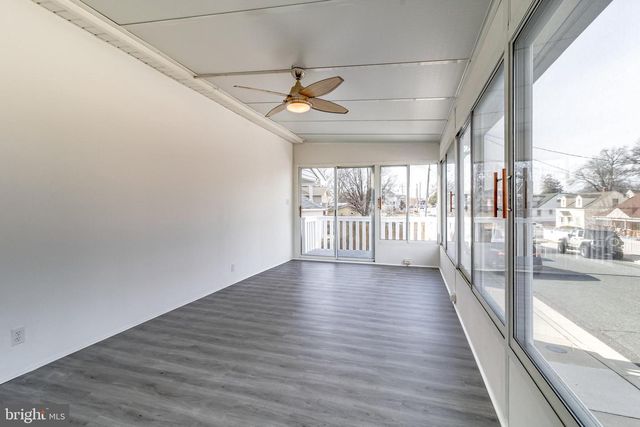 300 LORRAINE AVE, Baltimore, MD 21221