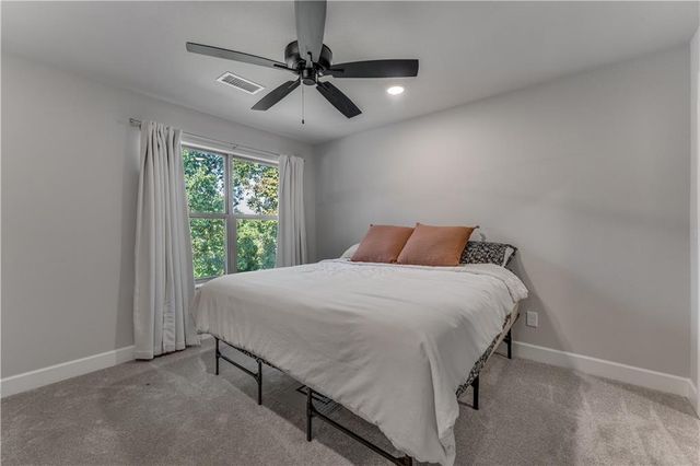 13 Hinckley Circle, Bella Vista, AR 72714