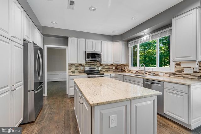 6606 OKEEFE KNOLL CT, Fairfax Station, VA 22039