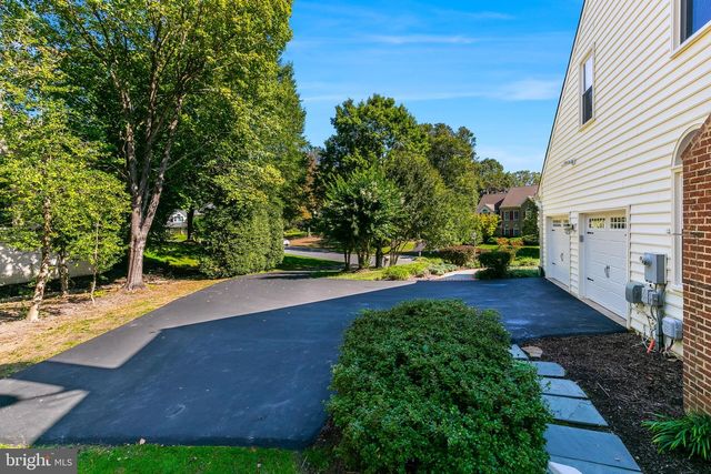 6606 OKEEFE KNOLL CT, Fairfax Station, VA 22039