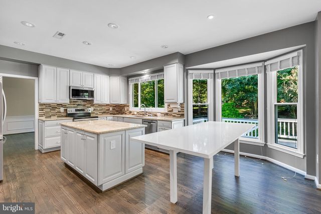 6606 OKEEFE KNOLL CT, Fairfax Station, VA 22039