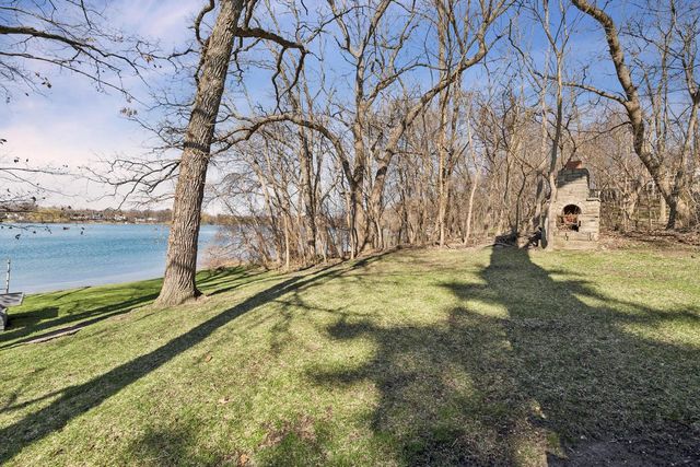 9400 402nd AVENUE, Genoa City, WI 53128