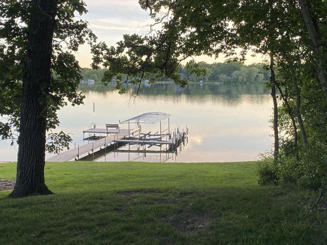9400 402nd AVENUE, Genoa City, WI 53128