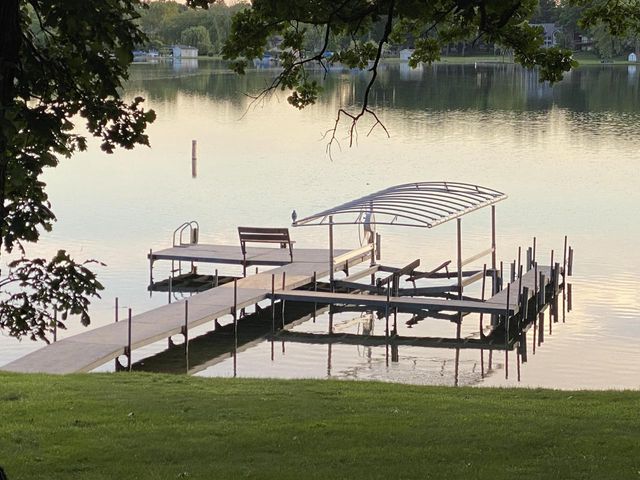 9400 402nd AVENUE, Genoa City, WI 53128