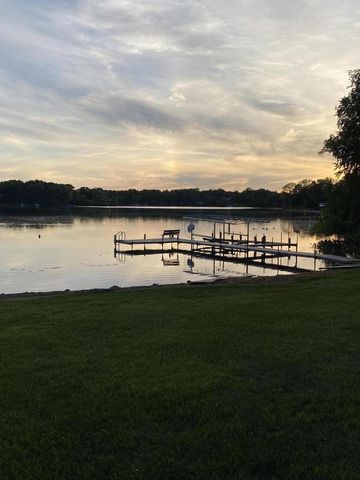 9400 402nd AVENUE, Genoa City, WI 53128