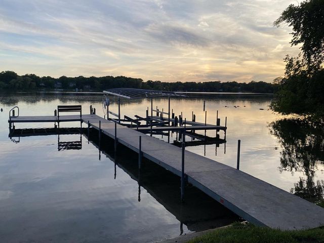 9400 402nd AVENUE, Genoa City, WI 53128