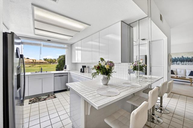 37 Colonial Drive, Rancho Mirage, CA 92270