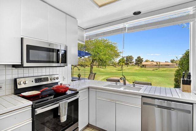 37 Colonial Drive, Rancho Mirage, CA 92270