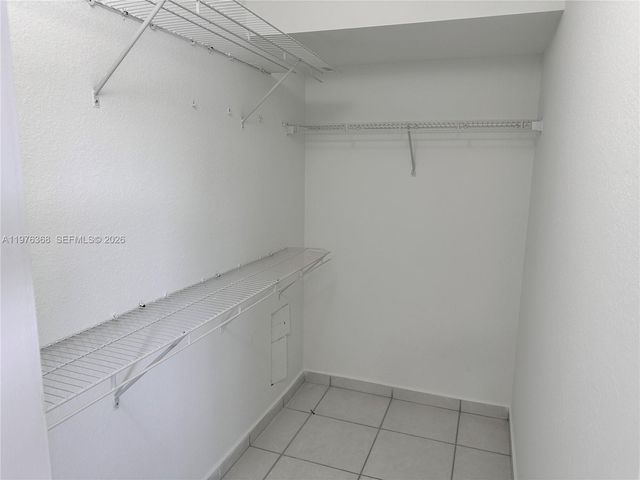 17354 NW 74th Ave 202, Hialeah, FL 33015