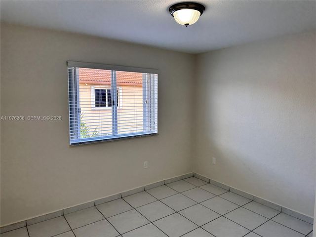 17354 NW 74th Ave 202, Hialeah, FL 33015