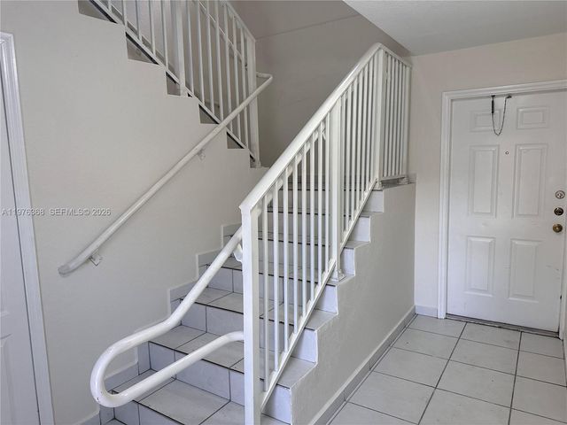 17354 NW 74th Ave 202, Hialeah, FL 33015