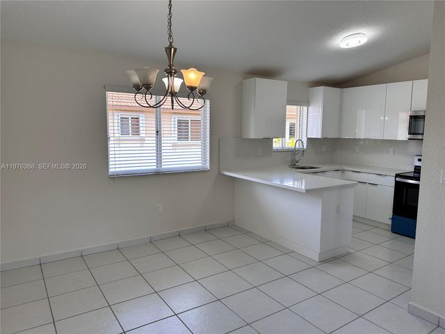 17354 NW 74th Ave 202, Hialeah, FL 33015