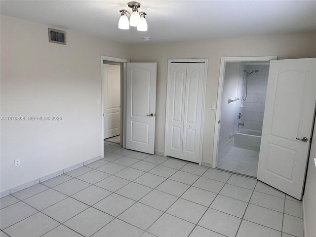 17354 NW 74th Ave 202, Hialeah, FL 33015
