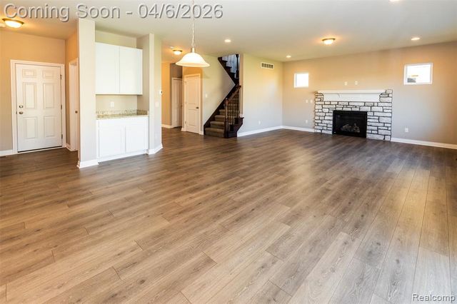 34607 John Bartley Circle, Sterling Heights, MI 48310