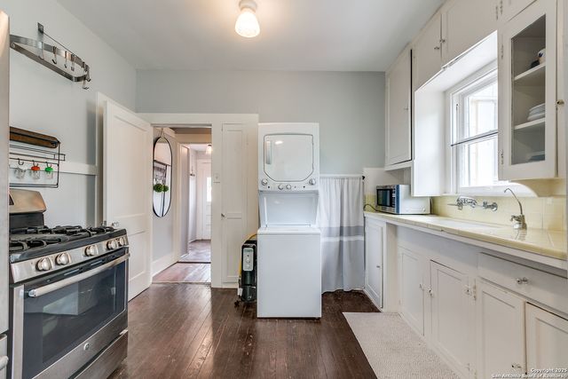 222 Redwood, San Antonio, TX 78209
