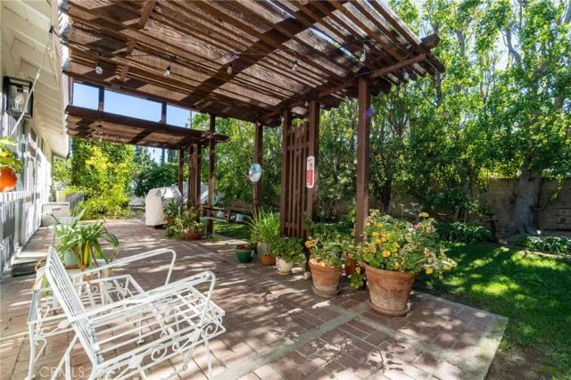 22714 Stagg, West Hills, CA 91304