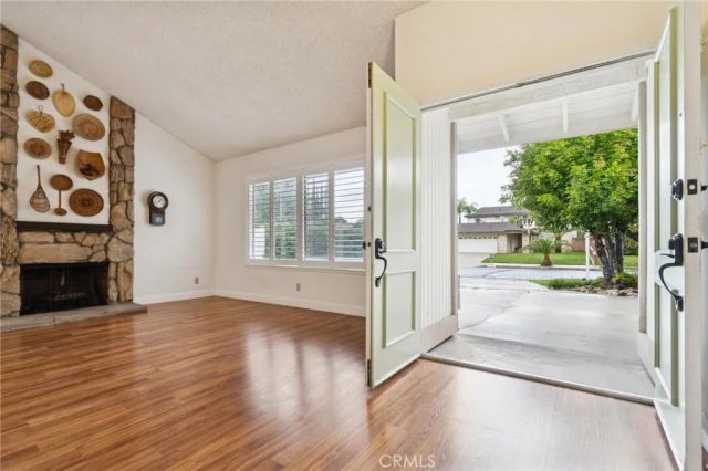 22714 Stagg, West Hills, CA 91304
