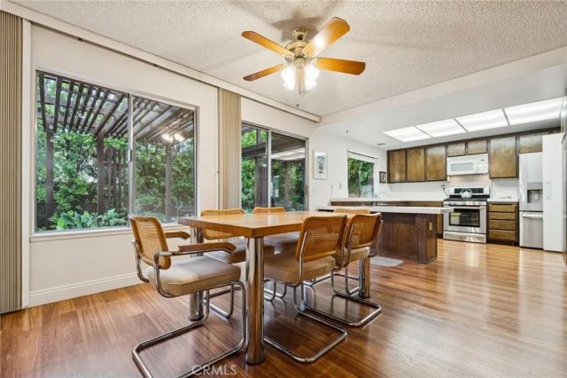 22714 Stagg, West Hills, CA 91304