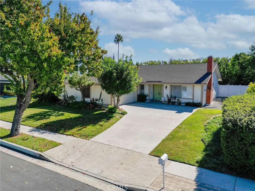 22714 Stagg, West Hills, CA 91304