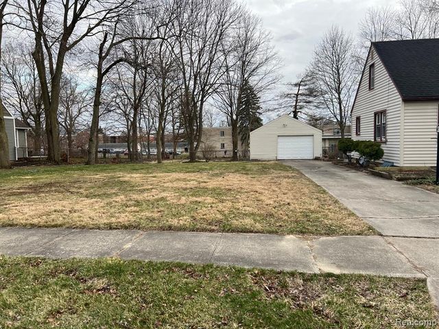 1275 University Avenue, Adrian, MI 49221
