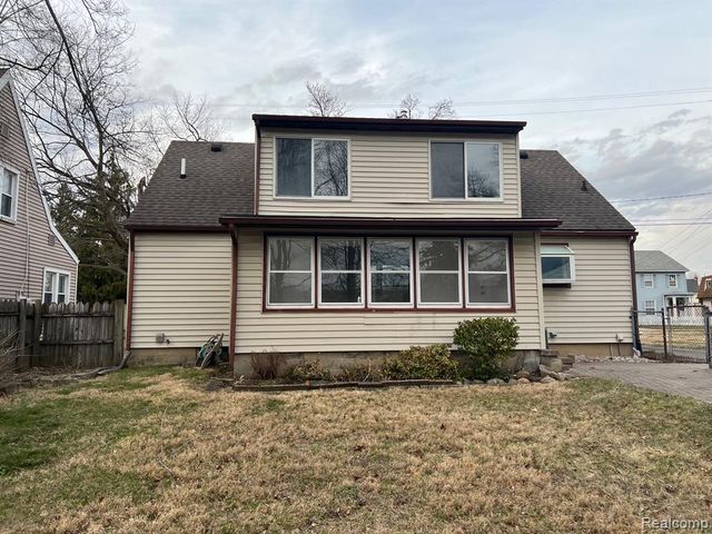 1275 University Avenue, Adrian, MI 49221