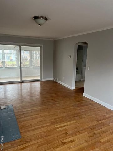1275 University Avenue, Adrian, MI 49221
