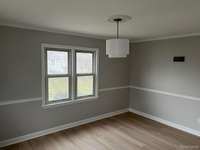 1275 University Avenue, Adrian, MI 49221