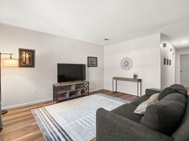 1007 W Union St, Leesville, LA 71446