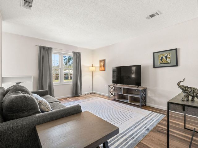 1007 W Union St, Leesville, LA 71446