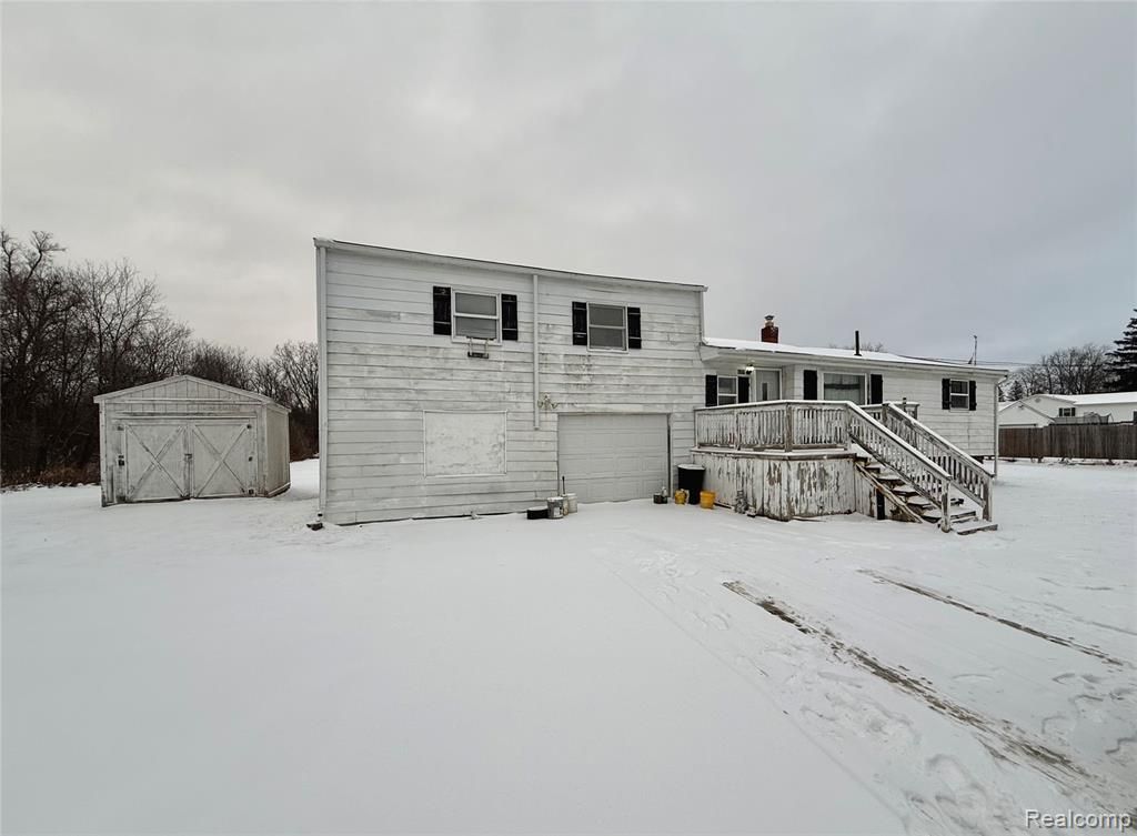 6377 E Atherton Road, Burton, MI 48519