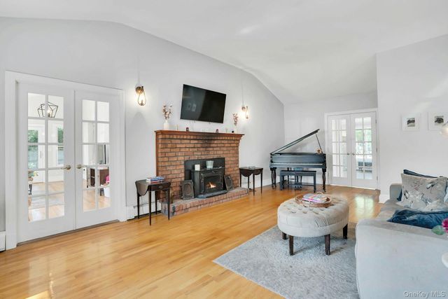 30 Sarina Drive, Commack, NY 11725