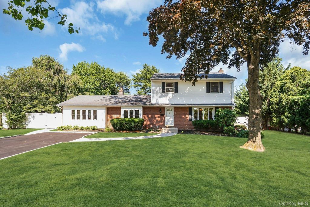 30 Sarina Drive, Commack, NY 11725