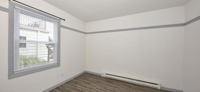 2206 Stonecroft DRIVE, Grafton, WI 53024