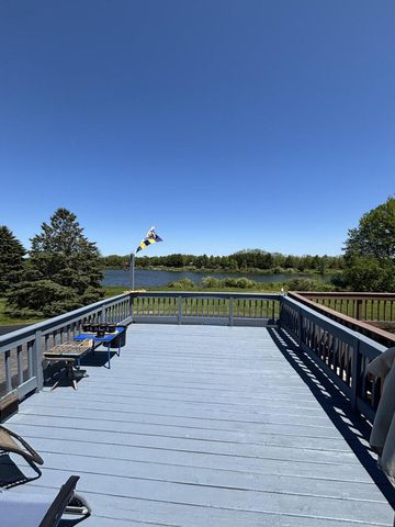 2206 Stonecroft DRIVE, Grafton, WI 53024