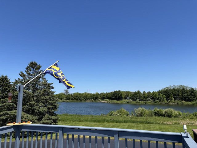 2206 Stonecroft DRIVE, Grafton, WI 53024