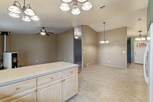 3465 Boardman Avenue, Klamath Falls, OR 97603