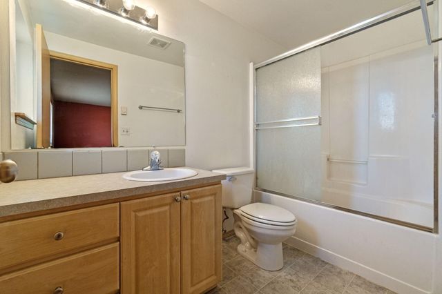 3465 Boardman Avenue, Klamath Falls, OR 97603