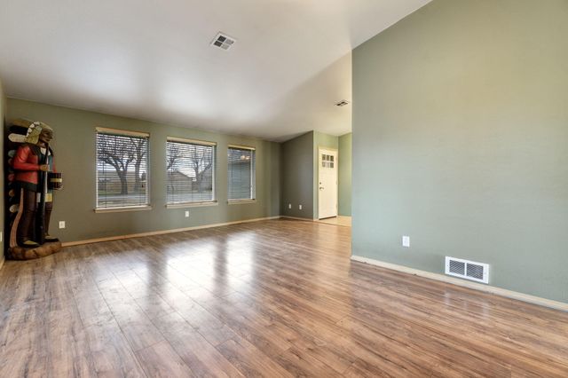 3465 Boardman Avenue, Klamath Falls, OR 97603