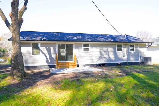 1104 Ragin St., Myrtle Beach, SC 29577