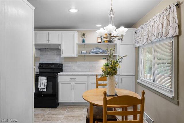 23 Curley Court SE, Massillon, OH 44646
