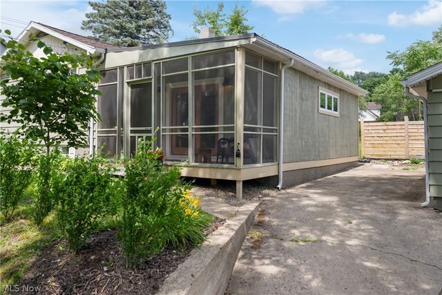23 Curley Court SE, Massillon, OH 44646